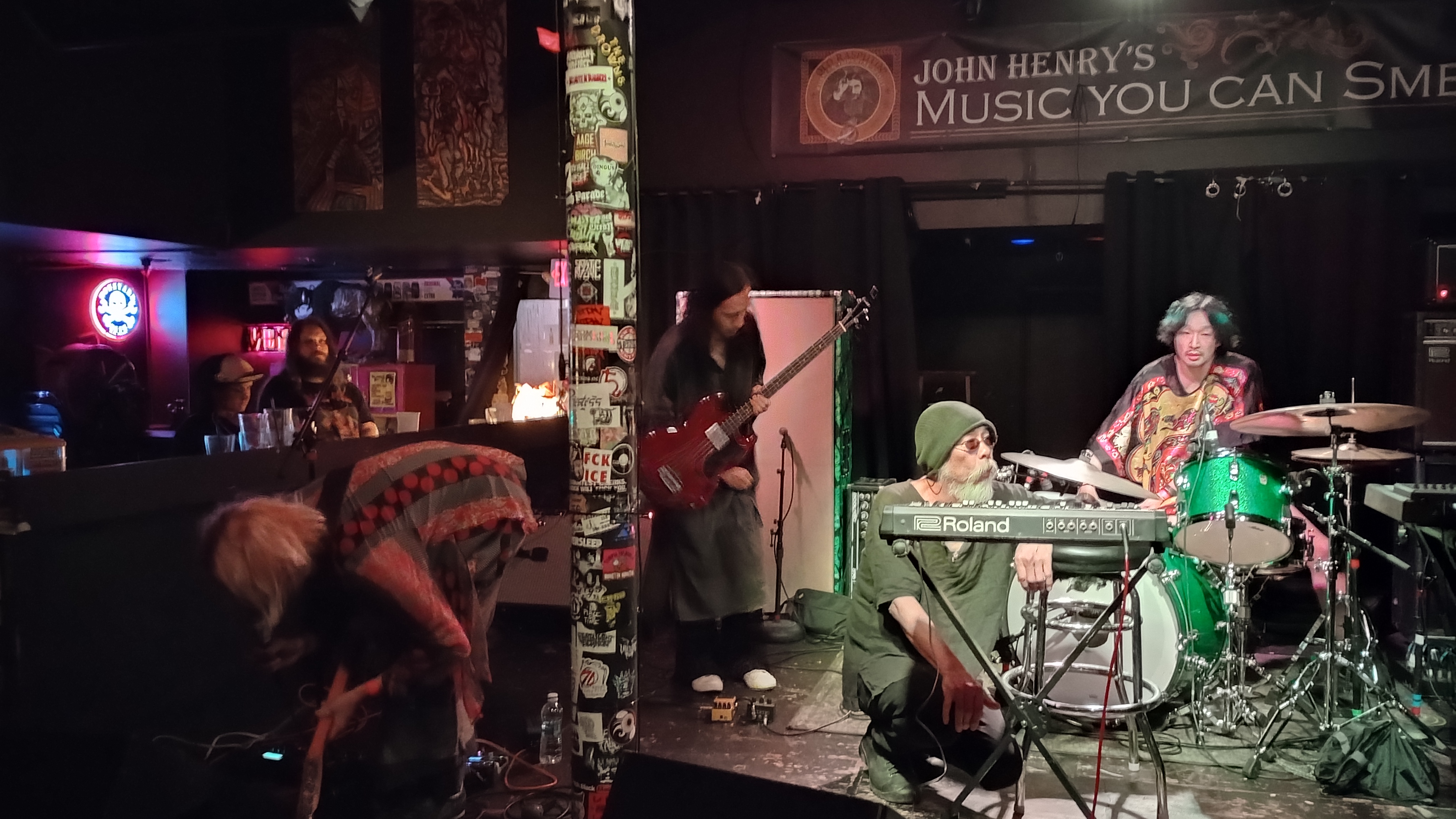 AcidMothersTempleAndTheMeltingParaisoUFO2026-10-05JohnHenrysEugeneOR (12).jpg